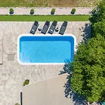 Tonka With Private Pool Near Krka Nyaraló