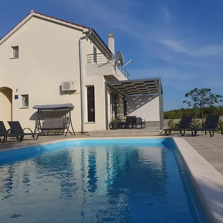 Tonka With Private Pool Near Krka
