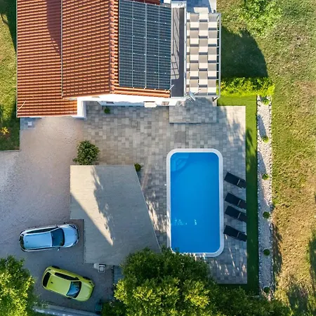 Nyaraló Tonka With Private Pool Near Krka *