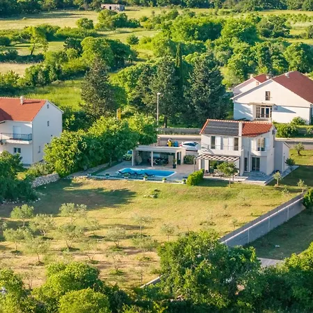 Casa vacanze Tonka Near Krka Siritovci