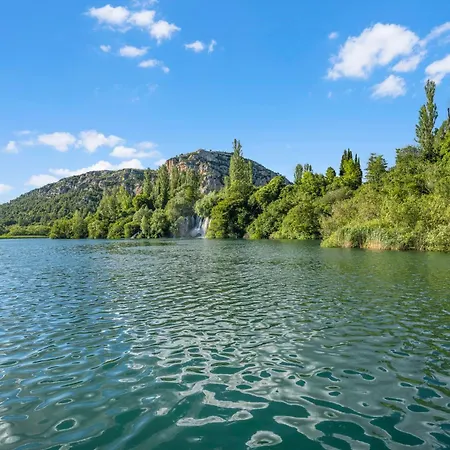 Prázdninový dům Tonka With Private Pool Near Krka Siritovci