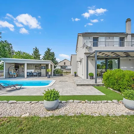 Tonka With Private Pool Near Krka *