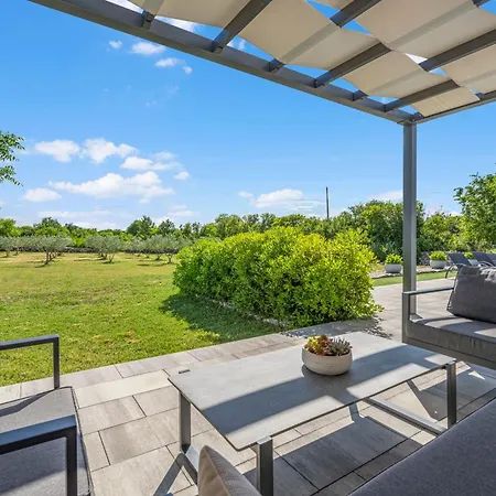 Prázdninový dům Tonka With Private Pool Near Krka Siritovci