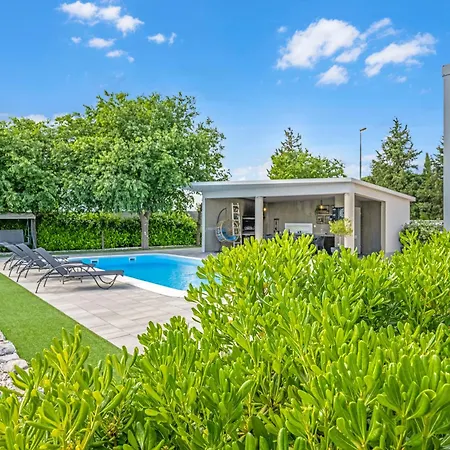 Tonka With Private Pool Near Krka *