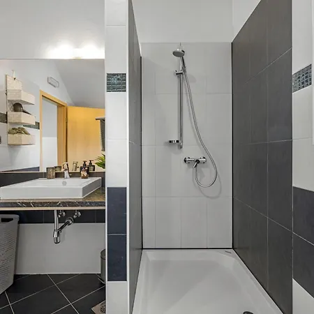 Tonka With Private Pool Near Krka Prázdninový dům