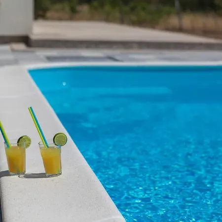 Tonka With Private Pool Near Krka * Siritovci