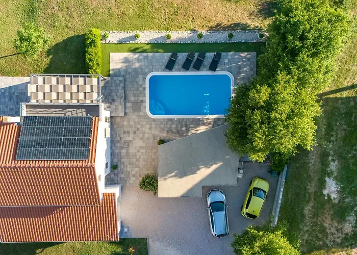 Tonka With Private Pool Near Krka בית נופש Siritovci