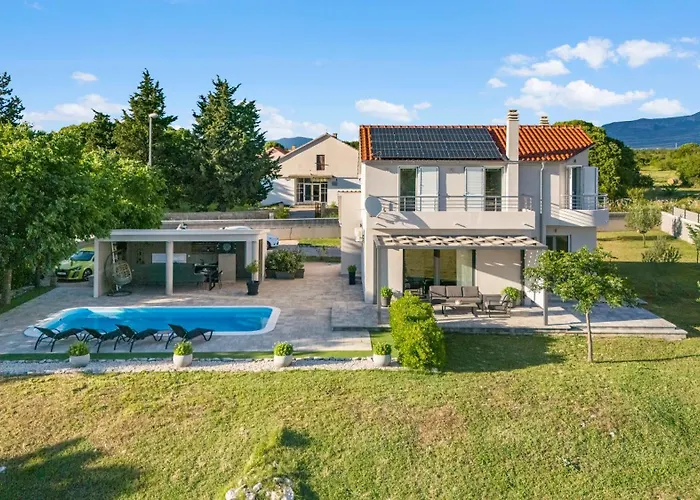 Tonka With Private Pool Near Krka *