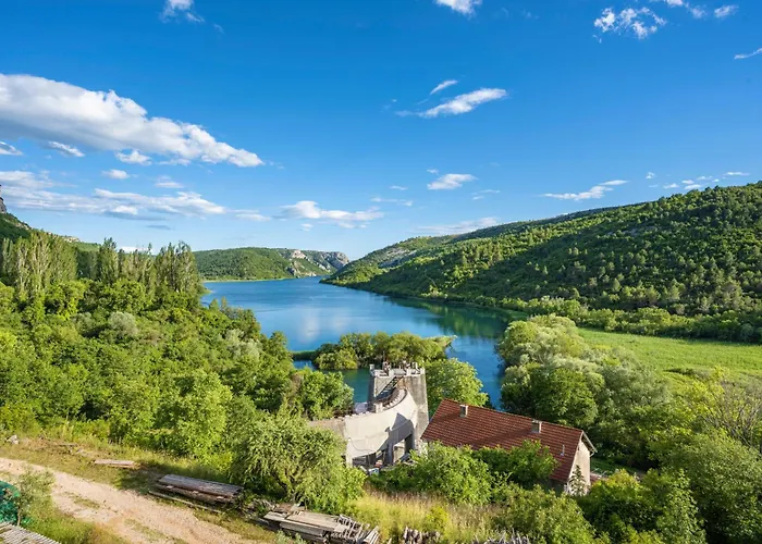 Tonka With Private Pool Near Krka Siritovci