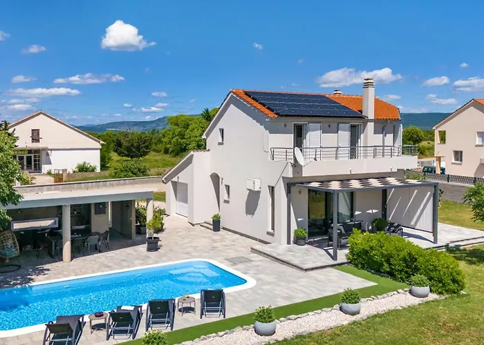 Tonka With Private Pool Near Krka * Siritovci