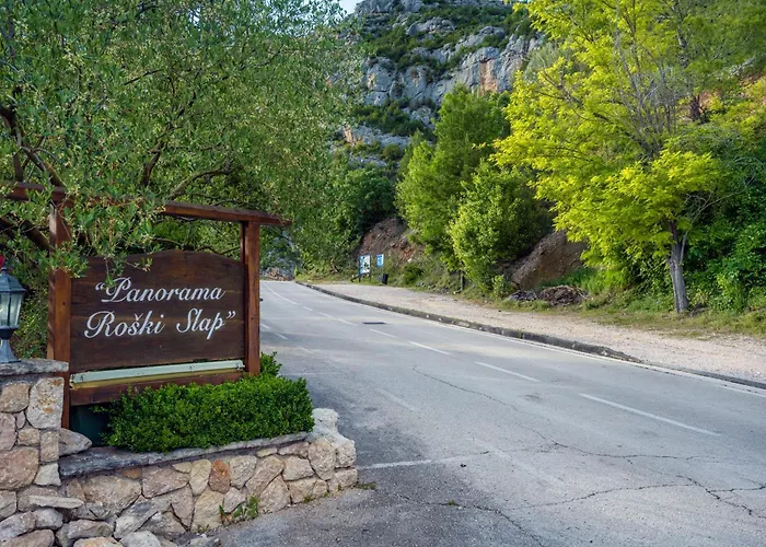 Tonka With Private Pool Near Krka בית נופש *