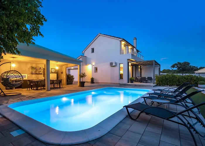 Tonka With Private Pool Near Krka * Siritovci