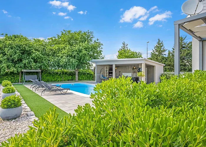 Tonka With Private Pool Near Krka *