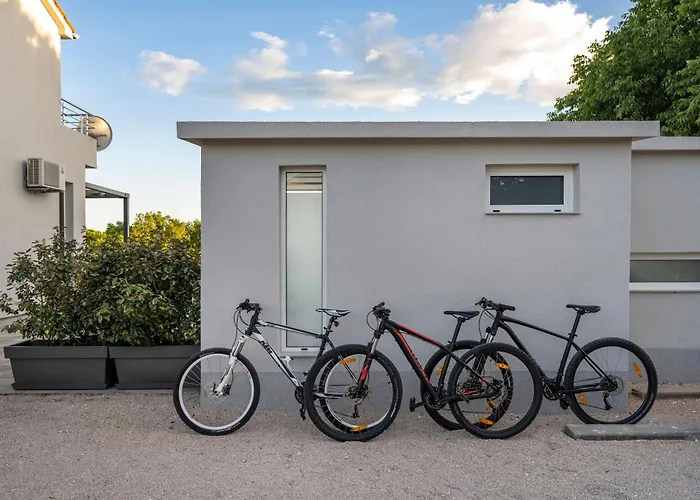 Tonka With Private Pool Near Krka * Siritovci