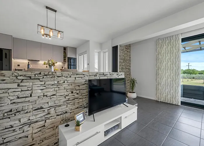 Tonka With Private Pool Near Krka