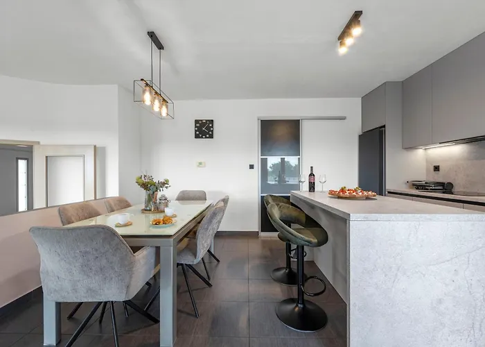 Tonka With Private Pool Near Krka * Siritovci